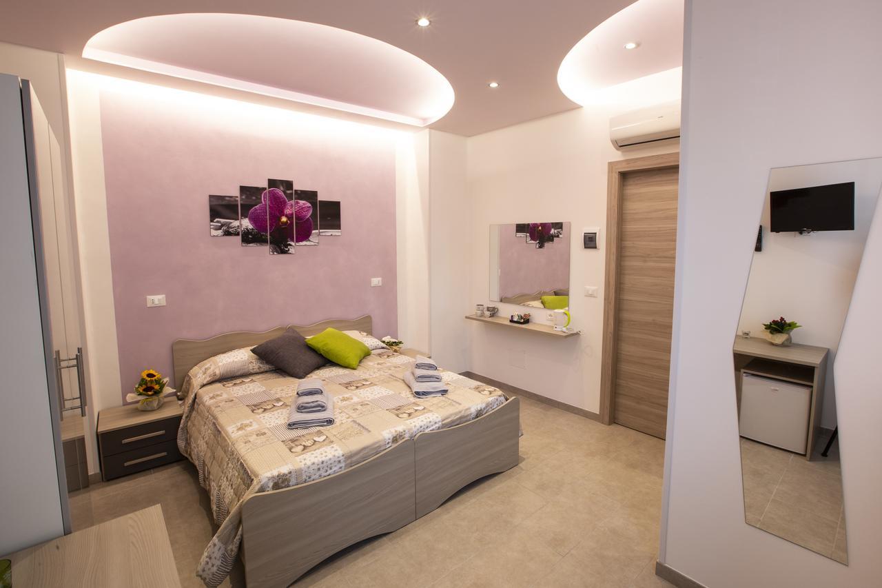Chambre Double ou Lits Jumeaux avec Salle de Bains Privative